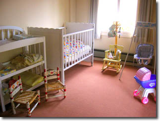 Photo of infant area of child care room.